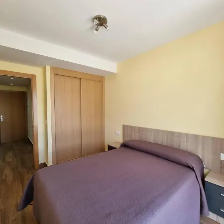Apartamento Vivienda De Tres En Primera Línea De Playa