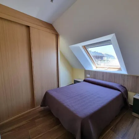 Vivienda De Tres En Primera Línea De Playa
