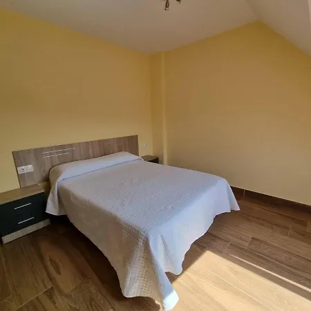 Vivienda De Tres En Primera Línea De Playa Foz