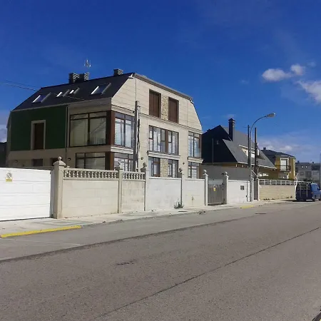 Vivienda De Tres En Primera Línea De Playa Apartamento Foz